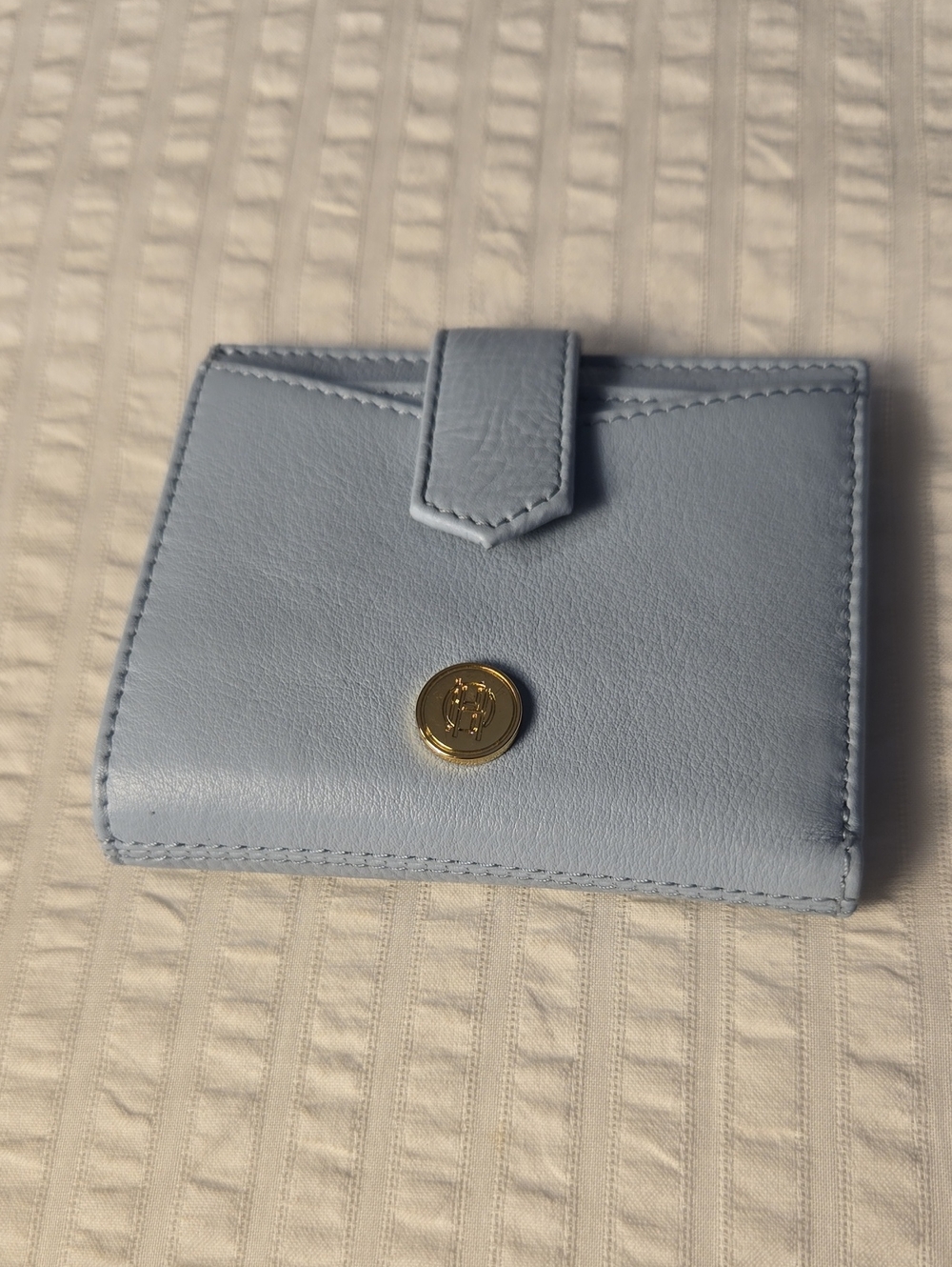 NWT House Of Harlow 1960 Elegant Light Blue Leather Wallet with Gold Accent Logo